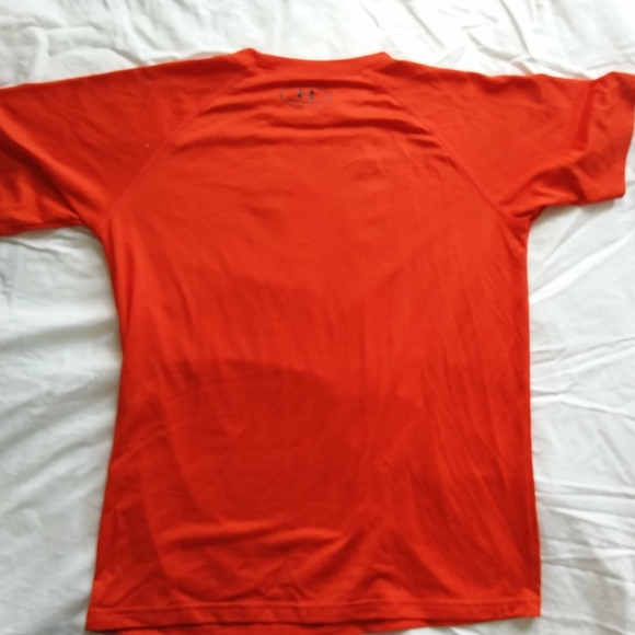 Under Armour Grey Pixel Logo Shirt - Picture 5 of 6